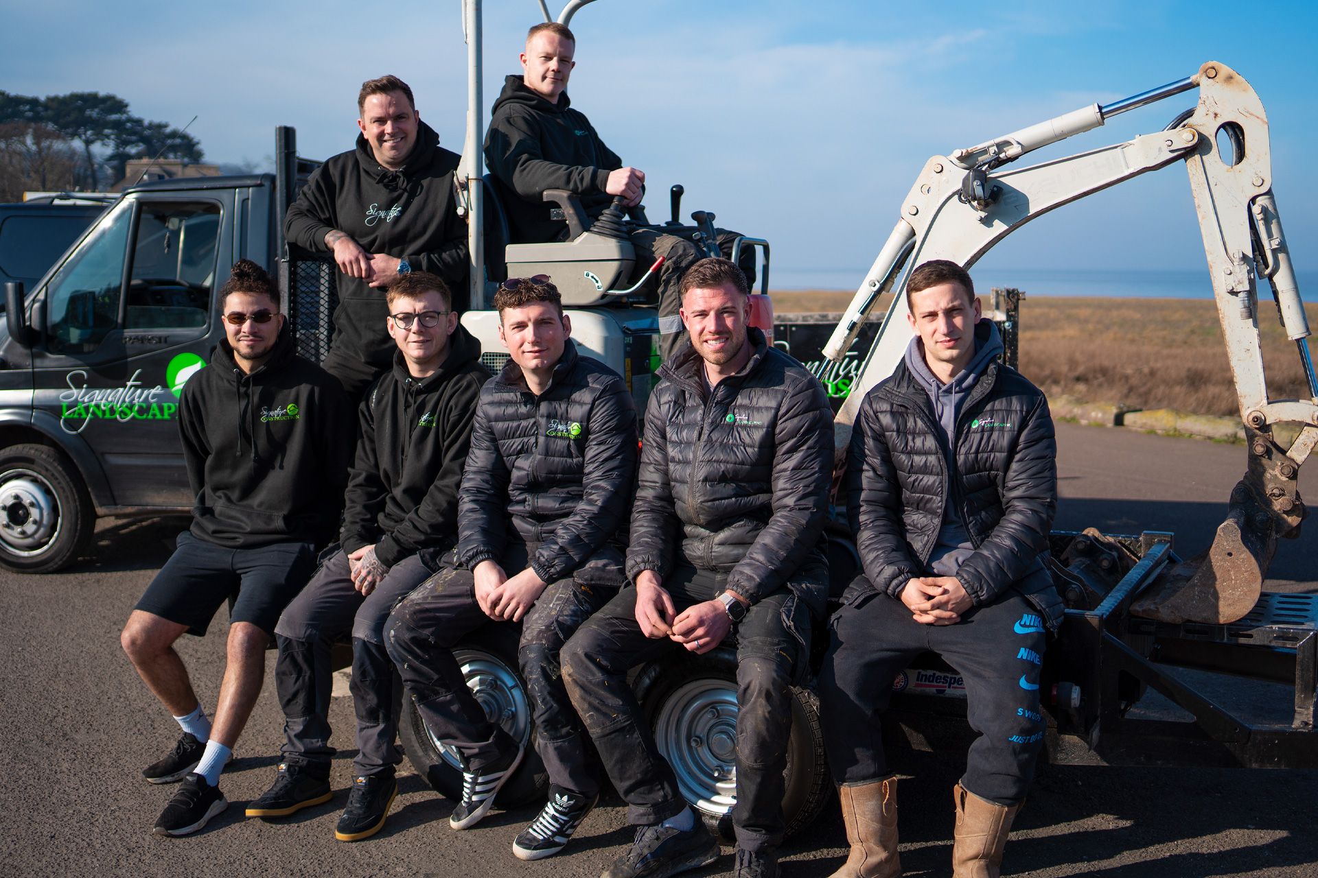 Signature Group Team Digger
